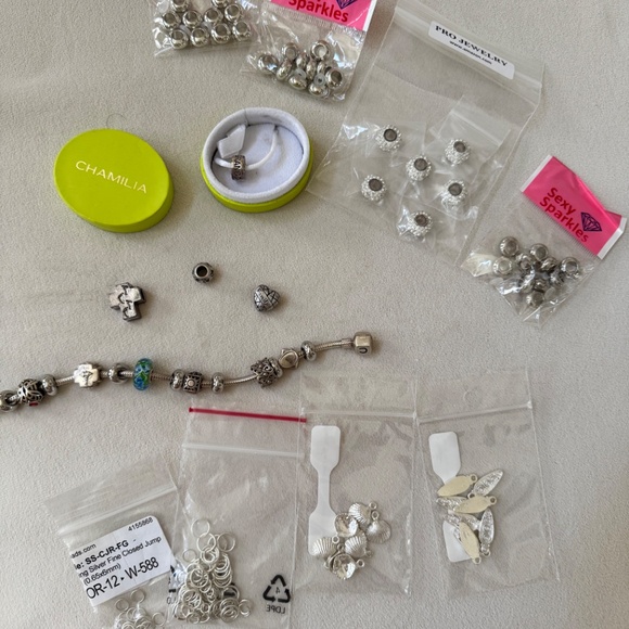 Chamilia charm bracelet - Picture 6 of 8